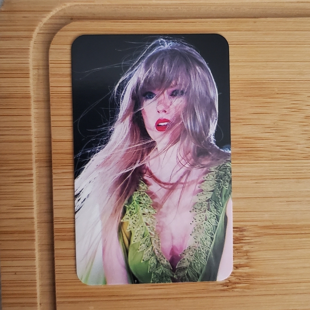 Taylor Swift Photo Card Set (8) - Picture 10 of 10